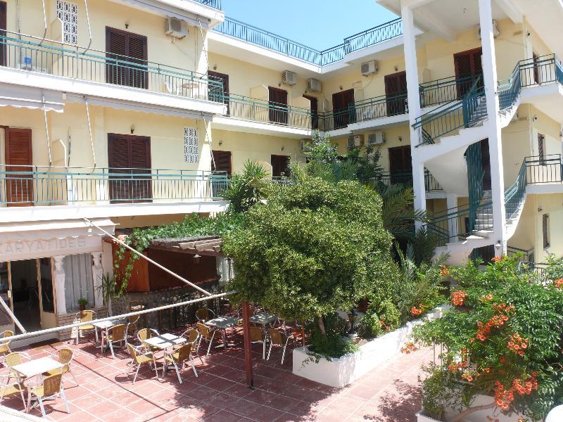 Hotel Karyatides Agia Marina  Exterior photo