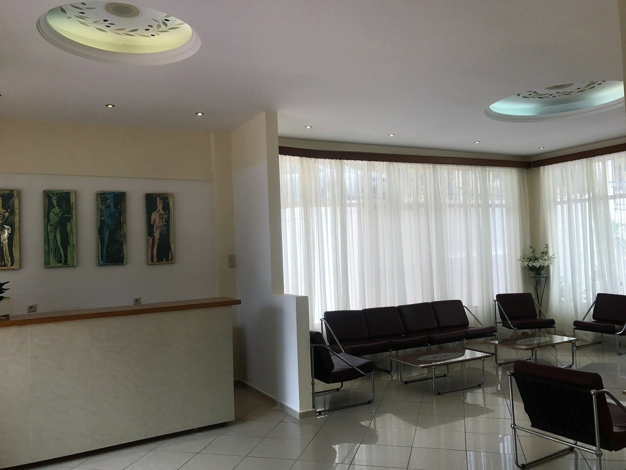 Hotel Karyatides Agia Marina  Exterior photo