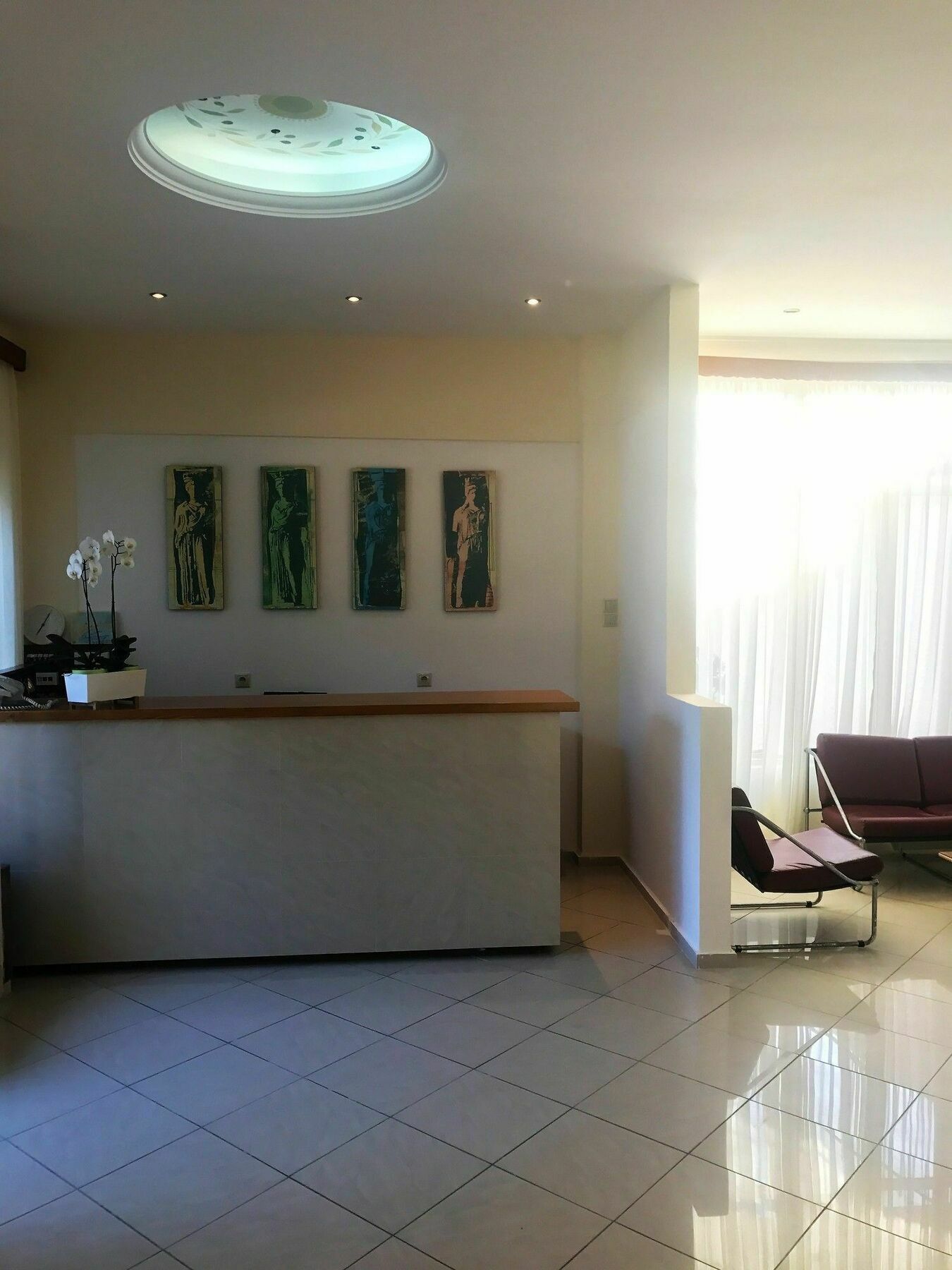 Hotel Karyatides Agia Marina  Exterior photo